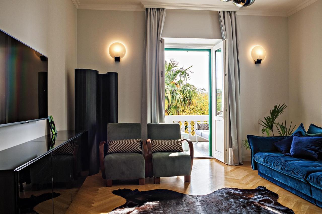 Deluxe Beachfront Apartment Klara, Lovran Eksteriør billede
